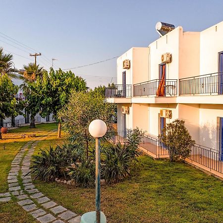 Royal Club Hotel - Aqua Poolside Bliss Μανωλάδα Εξωτερικό φωτογραφία